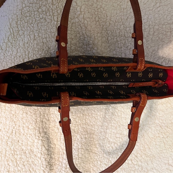 Dooney and Bourke tote - Picture 4 of 9